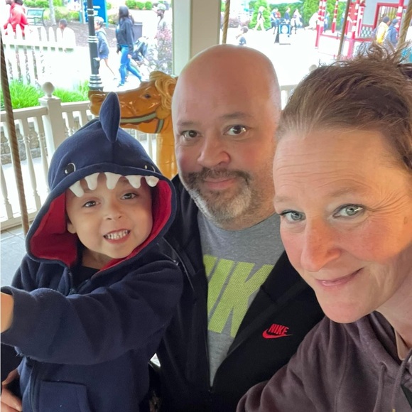 Meet your Posher, Erik - Picture 2 of 4